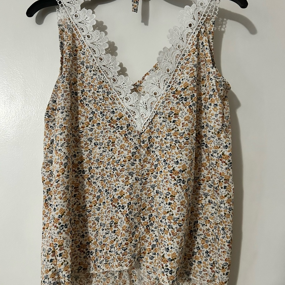 SHEIN Cream Lace Camisole Sleeveless Top
